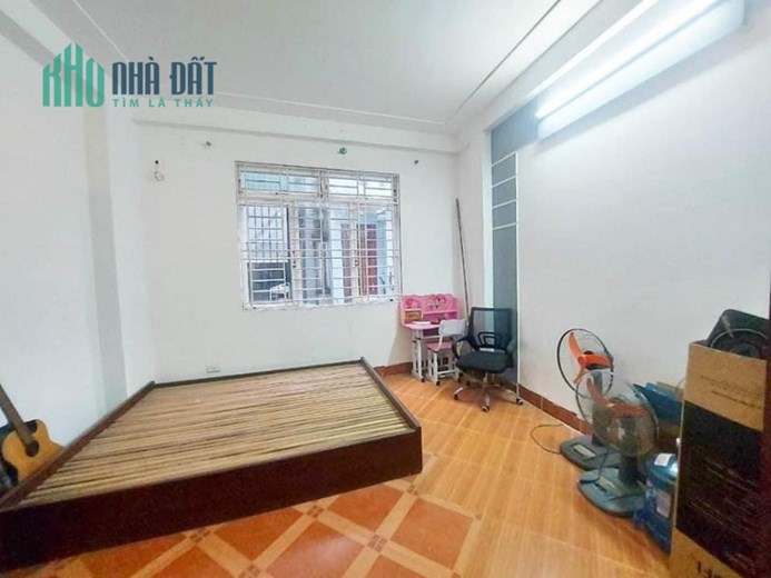 Bán nhà Yên Hoà, 70m ra mặt phố, nở hậu, 3 phòng ngủ, 25m2, 5 tầng, mt 4m