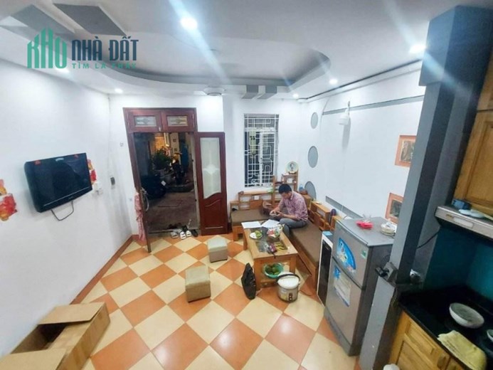 Bán nhà Yên Hoà, 70m ra mặt phố, nở hậu, 3 phòng ngủ, 25m2, 5 tầng, mt 4m
