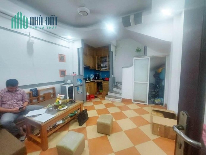 Bán nhà Yên Hoà, 70m ra mặt phố, nở hậu, 3 phòng ngủ, 25m2, 5 tầng, mt 4m