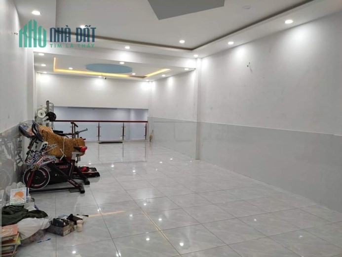 Mặt tiền kinh doanh chợ vải Phú Thọ Hòa, diện tích lớn, giảm sâu