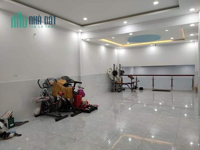Mặt tiền kinh doanh chợ vải Phú Thọ Hòa, diện tích lớn, giảm sâu