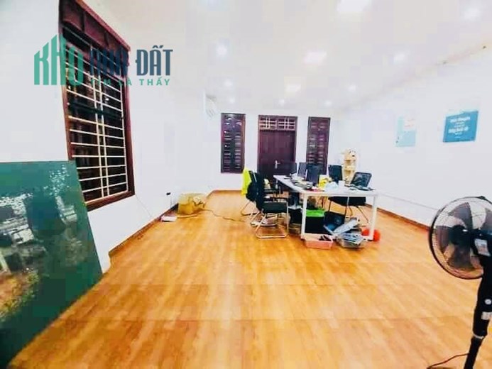 Bán nhà ngõ 308 Tây Sơn, phường Ngã Tư Sở, quận Đống Đa, Hà Nội. Ô tô đỗ cửa, căn góc 2 mặt đường.