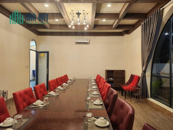 Cần SANG NHƯỢNG NHÀ HÀNG vừa mới xây dựng xong 2 tháng