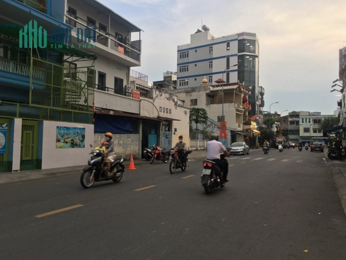 Bán nhà gần mặt tiền kinh doanh Cô Bắc Quận 1 39m2 câp 4 HXH chỉ 5.9 tỷ TL