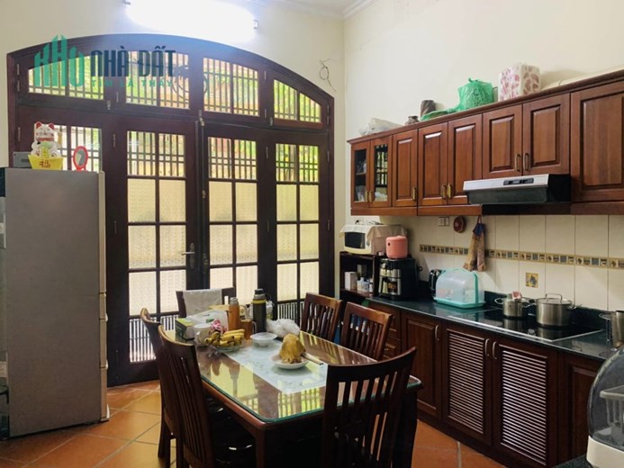 Bán nhà riêng khu phân lô Đầm Trấu, Hai Bà Trưng, Hà Nội. Diện tích 54m2 x 4.5 tầng, mặt tiền 3.6m.