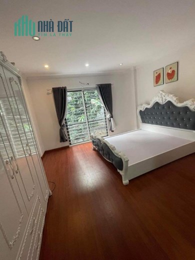 Bán nhà Nguyễn Sơn ô tô tránh 30m, nhà dân xây 5 tầng 3.x tỷ chủ thiện chí thương lượng, khu vực
