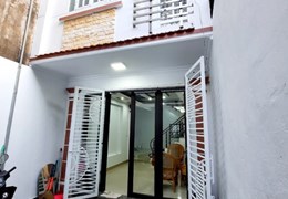 Bán nhà ngõ 19 Chùa Hàng, diện tích 66m 3 tầng độc lập GIÁ 2.6 tỉ