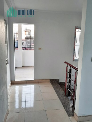 Bán nhà ngõ 19 Chùa Hàng, diện tích 66m 3 tầng độc lập GIÁ 2.6 tỉ
