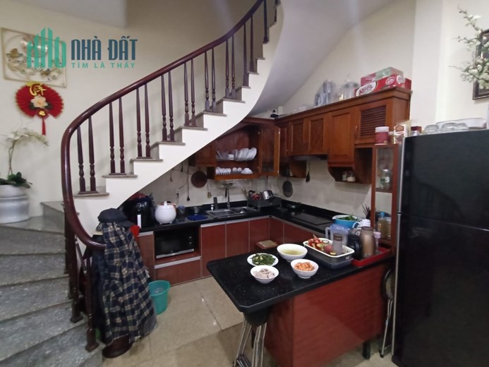 BÁN NHÀ PHÂN LÔ GẦN NGÕ 43 KIM ĐỒNG, Ô TÔ, KINH DOANH, MẶT TIỀN RỘNG, 40M2*4 NGỦ* MT 6.6M CHỈ 4.7