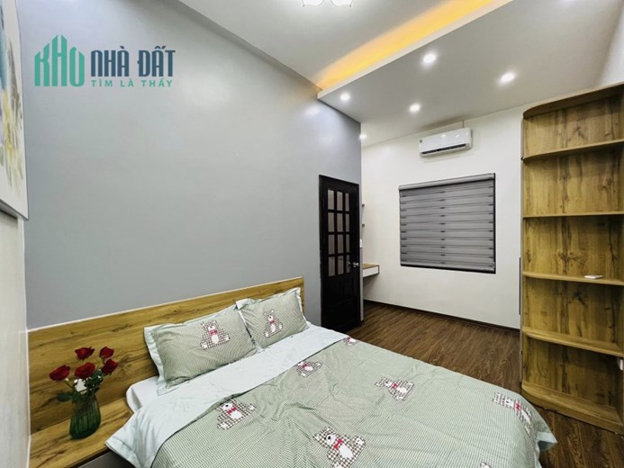 CHƯA TỚI 4 TỶ SỞ HỮU NGÔI NHÀ 5 TẦNG 4 PHÒNG NGỦ ÔTÔ ĐẬU CỔNG - THIẾT KẾ HIỆN ĐẠI SANG TRỌNG CHỦ