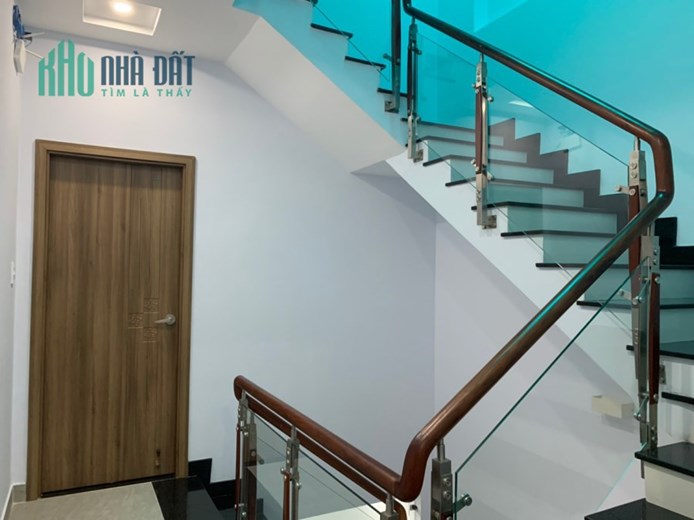 NhàBán MT Nguyễn Văn Lượng P17 GòVấp 3tầng 90m 14tỷ6, TN40triệu/tháng
