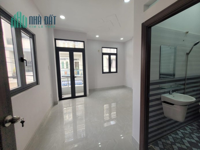 HXH, 51M2, 5.3X9.5m, 3 tầng, Trường Chinh P14TB