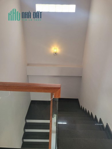 HXH, 51M2, 5.3X9.5m, 3 tầng, Trường Chinh P14TB