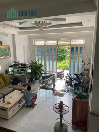 Chuyển nhượng nhà ô tô ra vô Gần Phạm Văn Đồng Hiệp Bình Chánh 112m