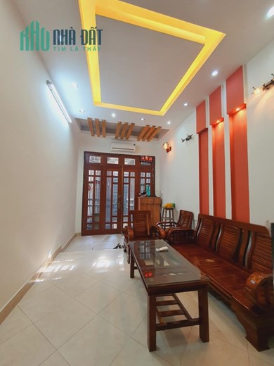 Bán nhà Tây Sơn Đống Đa 55m mặt tiền 4.5m ngõ thông gần phố nhà cực thoáng nhỉnh 4 tỷ lh 0975124520