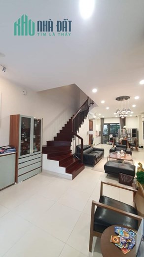 Biệt thự Cổ Nhuế 136.9m2, vỉa hè ô tô tránh 4 tầng MT 8.2m giá 12.5tỷ