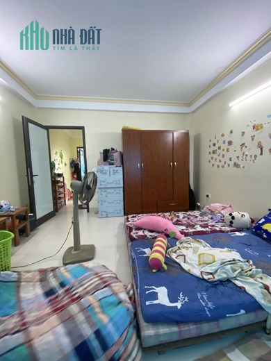 Bán căn nhà 55m2 phố Nghi Tàm, Tây Hồ Ô tô đỗ cửa 5 phòng Ô tô tránh 10m 6.9 Tỷ