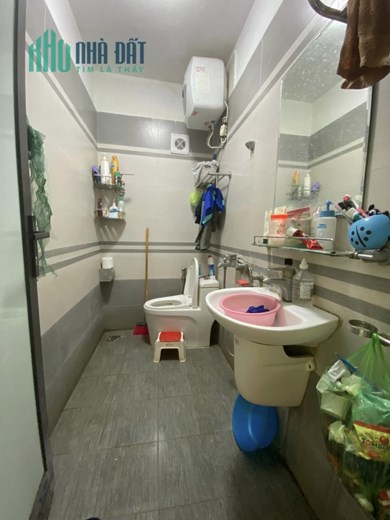 Bán ngôi nhà 55m2 phố Nghi Tàm, Tây Hồ Ô tô đỗ cửa 5 phòng ngủ Ngõ 2 Ô tô tránh 10m 6.8 Tỷ
