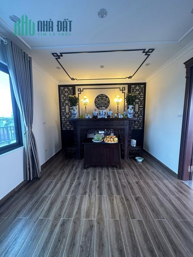 Bán nhà 109m2 phố Nghi Tàm, Tây Hồ Biệt thự VIP Thang máy XỊN 10m 2 Ô tô tránh 19.6 Tỷ