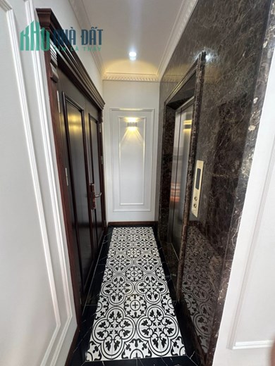 Bán nhà 108m2 phố Nghi Tàm, Tây Hồ Biệt thự Đẳng cấp Thang máy 10m Ô tô đua 19.9 Tỷ