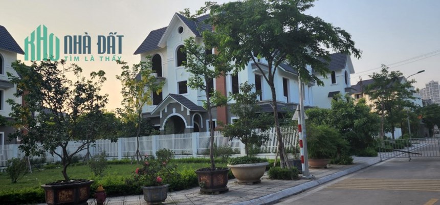 Bắt đáy biệt thự song lập 240m2 Geleximco Lê Trọng Tấn giá chỉ nhỉnh 12 tỷ 9