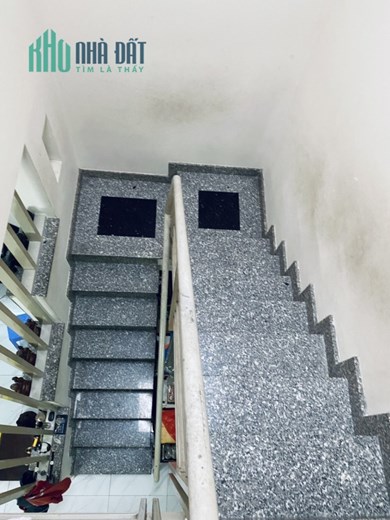 Nhà HXH thông vòng quanh 686 Cách mạng tháng 8 Tân Bình 51m2 chỉ 6 tỷ 5