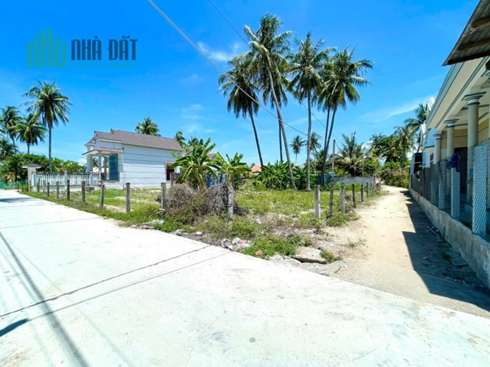 Lô Góc Thôn Xuân Tự 1 - Vạn Hưng - Vạn Ninh Cần Bán  470m2 , có 100m2 thổ cư 8,5 triệu / m2