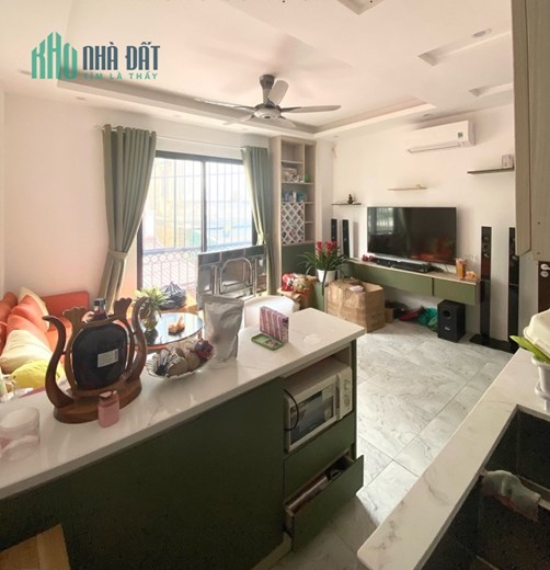 Diện tích 47m, nhà 5 tầng mặt ngõ Ô tô Ngọc Thuỵ, giá 4 tỷ