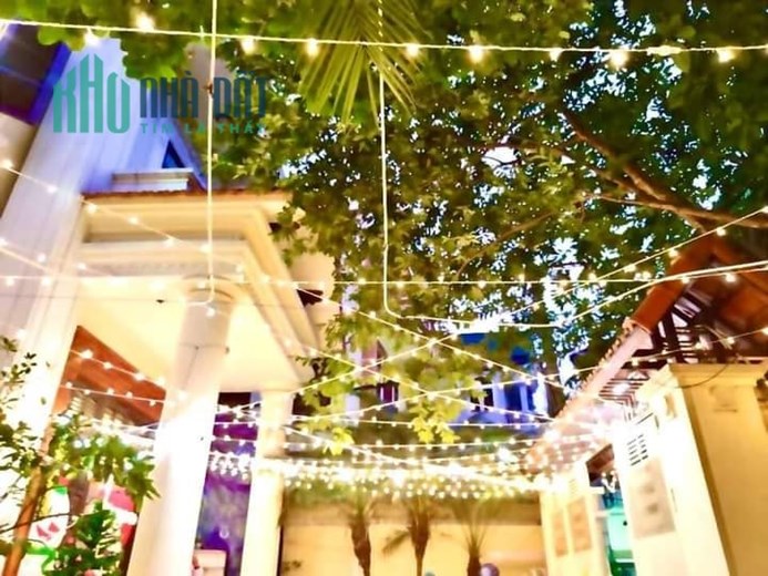 Bán biệt thự Tây Hồ, lo góc quy hoạch 3 bước ra Hồ Tây 222m mặt tiền 11m chỉ 16.9 tỷ.