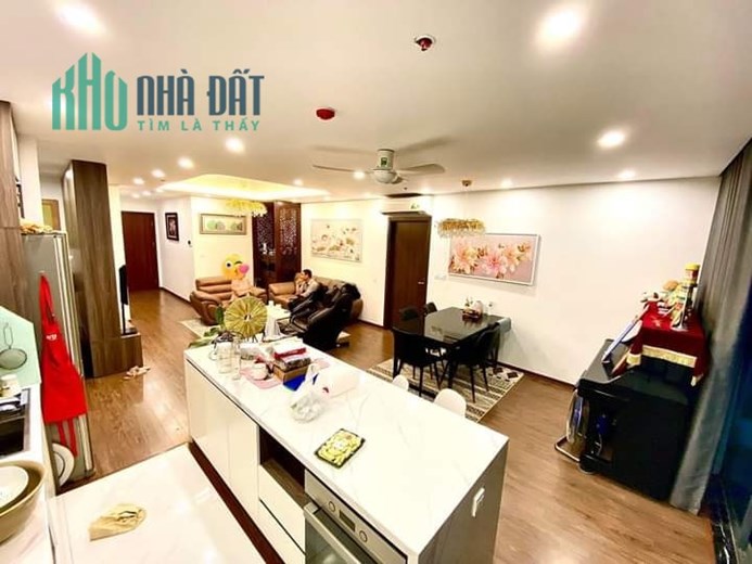 Bán biệt thự Tây Hồ, lo góc quy hoạch 3 bước ra Hồ Tây 222m mặt tiền 11m chỉ 16.9 tỷ.
