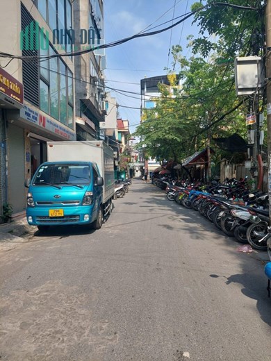 Bán Nhà Phố Mai Dịch 72/76m2 x 4 tầng , phân lô ô tô tránh , ở và kinh doanh mà giá hơn 13 tỷ