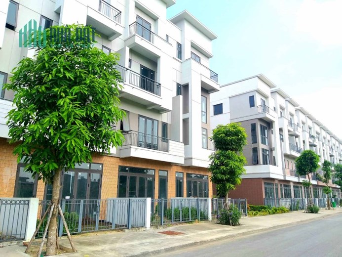 NHÀ PHỐ 4 tầng nhìn 7 chung cư trong KCN Vsip TP Từ Sơn. Chỉ 3,5x tỷ,