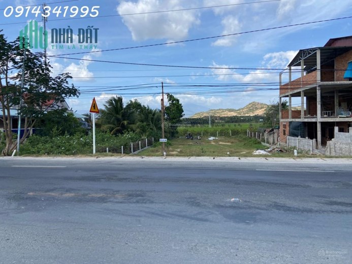 Mặt QL27A, DT 20x50m: 200m tới tốc B-N, sân bay Thành Sơn 5km, 15km tới biển. 3.4tỷ