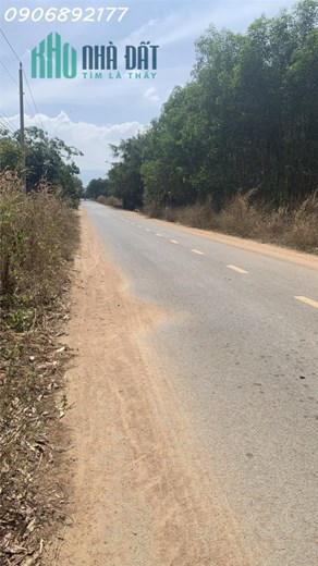Bán đất 2 mặt tiền đường đường nhựa và đường đất, mặt tiền đường hết đất
