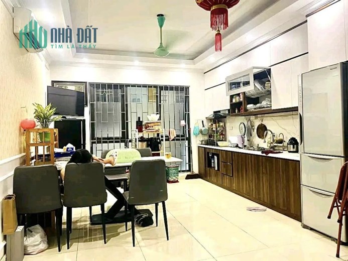 HỒ TÙNG MẬU 40M2 X 5T, MT 4M GARA Ô TÔ – MẶT PHỐ 20M Ở ĐỈNH 5.3 TỶ