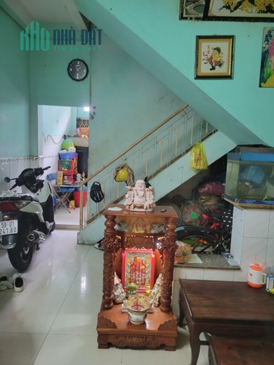 Bán gấp nhà 2 mặt hẻm Ngô Gia Tự. Trung tâm Quận 10.