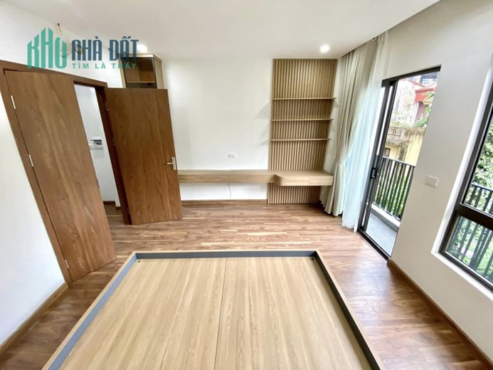 BÁN NHÀ NGUYỄN VĂN CỪ - LONG BIÊN - NHÀ ĐẸP LUNG LINH, KINH DOANH ĐỈNH, NGÕ XE TẢI TRÁNH NHAU, GARA