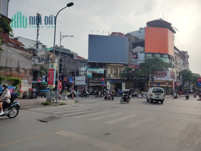 Nhà Bạch Mai Gần Chợ Mơ, Hàng xóm Đại học, DT42m2, giá 3.8 tỷ.