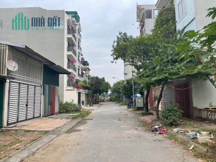 BÁN GẤP ĐẤT CỔ LINH, THẠCH BÀN, 90, MT 5.5M, Ô TÔ TRÁNH, 7 TỶ HƠN