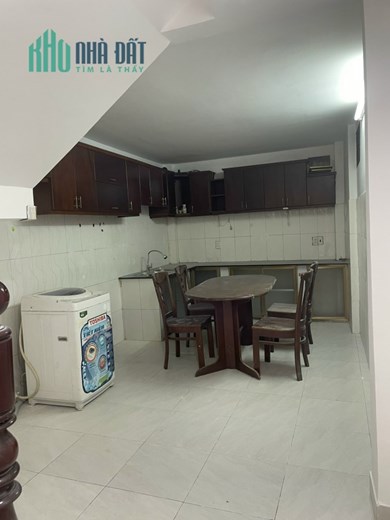 CHO THUÊ NHÀ HẺM 1 TRIỆT 2 LẦU 120M2 GẦN NGÃ TƯ HÀNG XANH