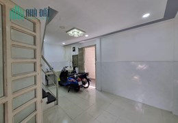 TT Q10-2 MẶT HẺM TRƯỚC SAU-HẺM 3M, XE HƠI ĐẬU CÁCH 5M, 20M RA MẶT TIỀN-3 TẦNG,3WC-HOÀN CÔNG-NHỈNH 3