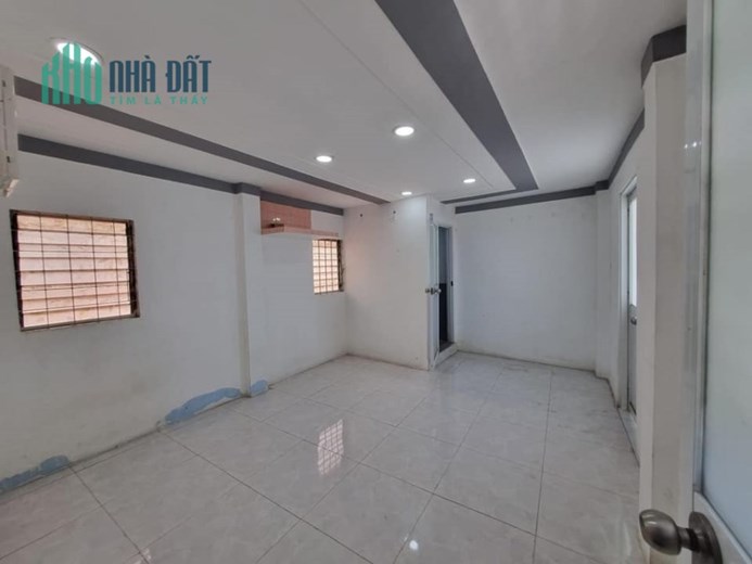 TT Q10-2 MẶT HẺM TRƯỚC SAU-HẺM 3M, XE HƠI ĐẬU CÁCH 5M, 20M RA MẶT TIỀN-3 TẦNG,3WC-HOÀN CÔNG-NHỈNH 3
