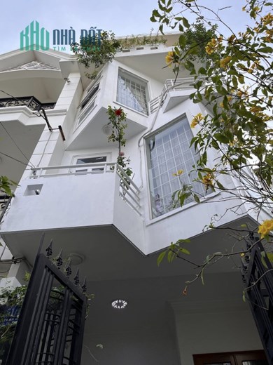 Cần bán Nhà Đẹp Đường Phan Huy Ích, Phường 15, 4mx17m - 1 trệt 1 lửng 3 lầu, 3 tỷ nhận nhà TL, full