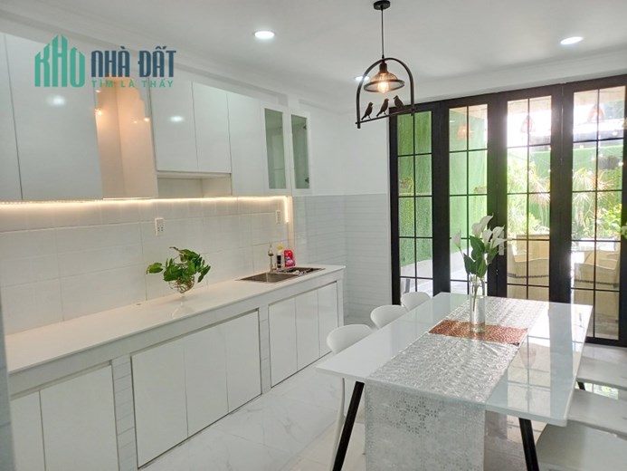 Cho thuê NNC mới, đẹp mặt tiền QL 50, Bình Hưng , Bình Chánh. Giá 15 triệu