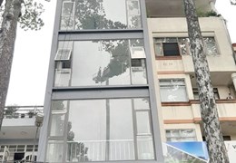 Nhà 8 tầng mặt tiền Đào Duy Từ 5x 20m P6Q10 - Giá 100 Triệu/Tháng