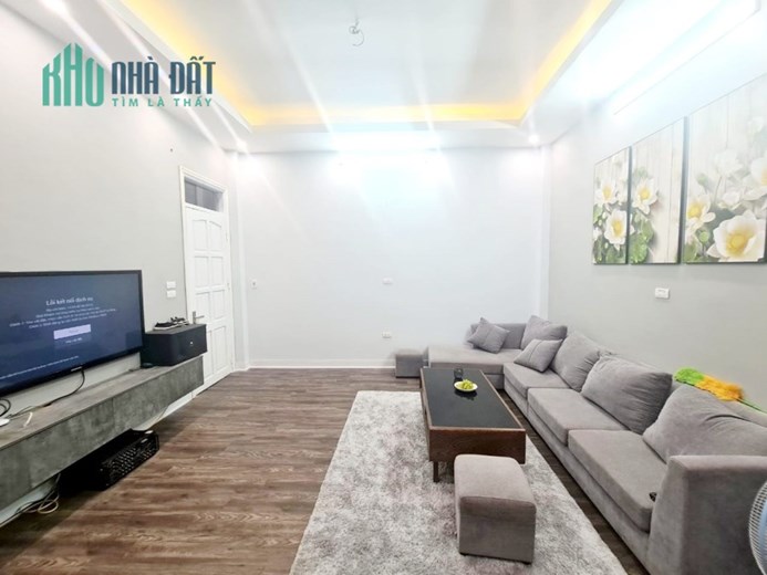 Bán nhà phố Xã Đàn, Đống Đa 65m, 5 tầng, mt 6m. Giá: 11 tỷ