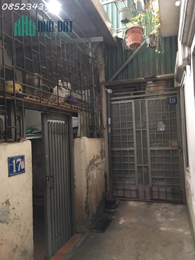 Bán mảnh đất phố Nguyễn Khánh Toàn, Cầu Giấy, 30m2, mặt tiền rộng, giá 2.75 tỷ.