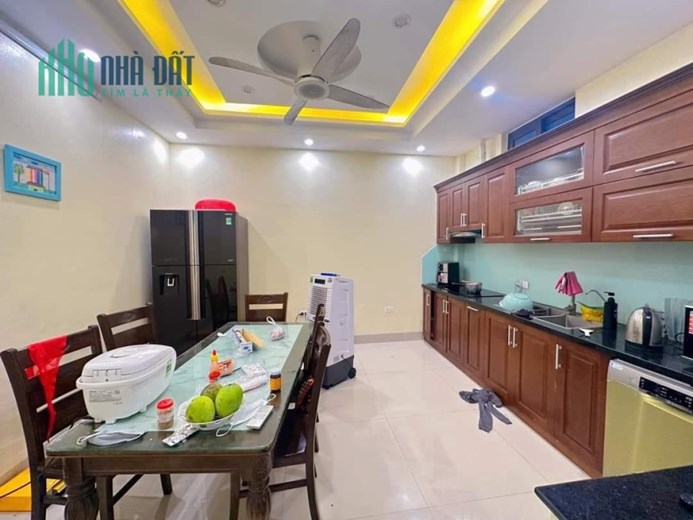 BÁN NHÀ HOÀNG QUỐC VIỆT - Ô TÔ TRÁNH - KINH DOANH - GẦN PHỐ - NHỈNH 10 TỶ