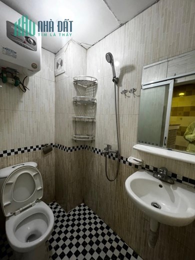 BÁN CCMN CẦU GIẤY 48M2-THANG MÁY, 2NGỦ, 2WC PHÁP LÝ CHUẨN- GIÁ 1,05 TỶ