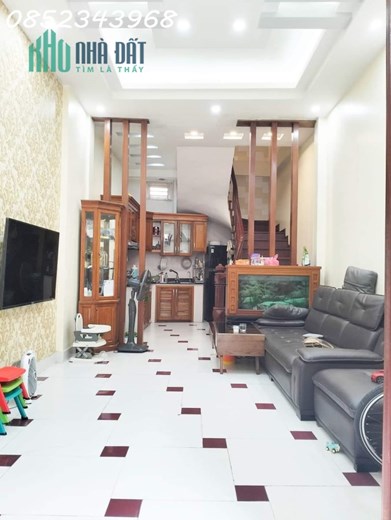 Bán nhà phố Hoa Bằng, Cầu Giấy, 37m2, 5 tầng, 10m ra ô tô tránh, 2 thoáng, giá 4.55 tỷ